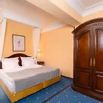 Festa Winter Palace 5*