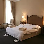 Festa Winter Palace 5*