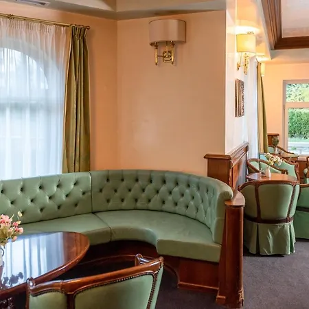 Festa Winter Palace 5* Boroveț