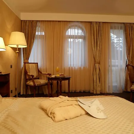 Festa Winter Palace Hotel 5*