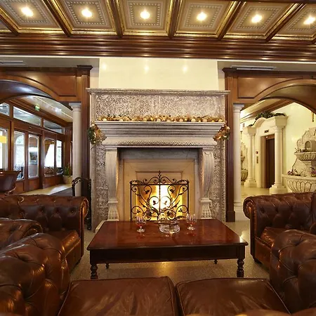 Festa Winter Palace 5* Boroveț