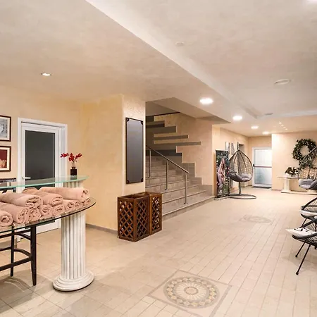 Festa Winter Palace Szálloda Borovec