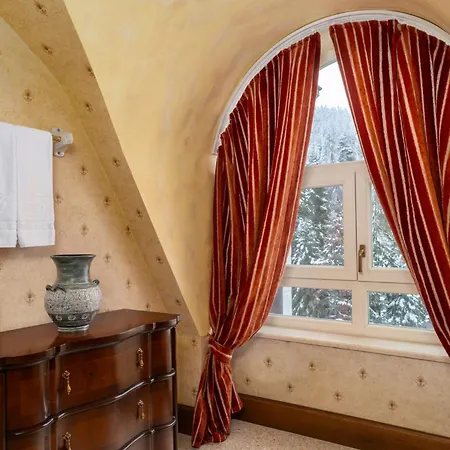 Festa Winter Palace Boroveț