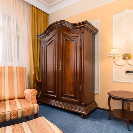 Festa Winter Palace Hotell 5*