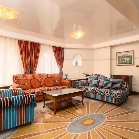 Festa Winter Palace Hotel 5*