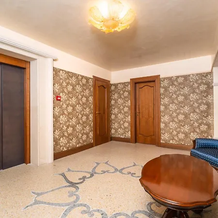 Festa Winter Palace Boroveț