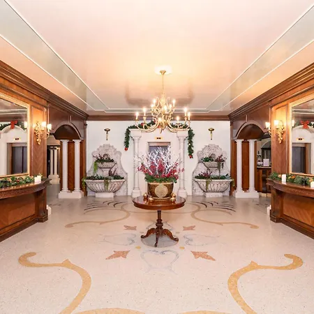 Festa Winter Palace 5* Borovets