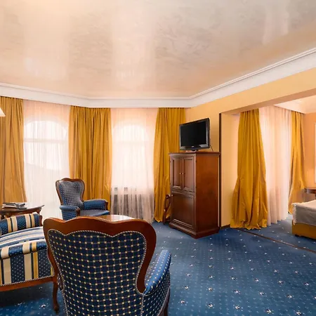 Festa Winter Palace Hotel 5*