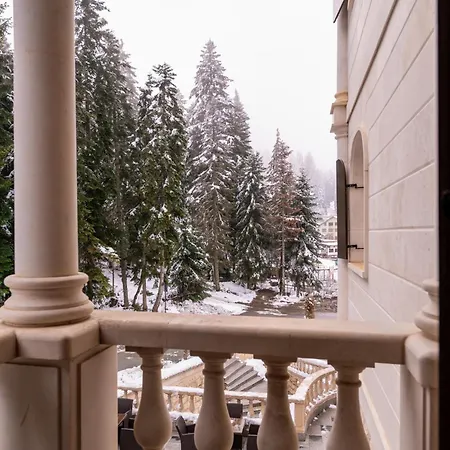 Festa Winter Palace Hotel