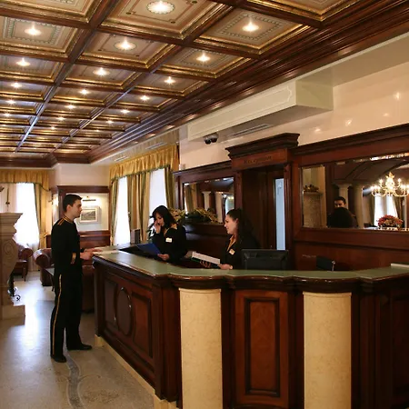 Festa Winter Palace 5* Boroveț