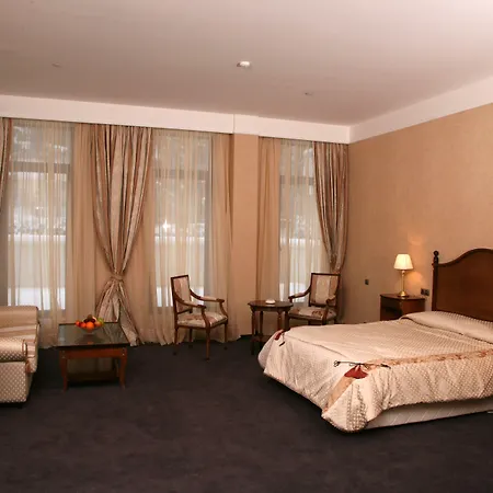 Festa Winter Palace 5*