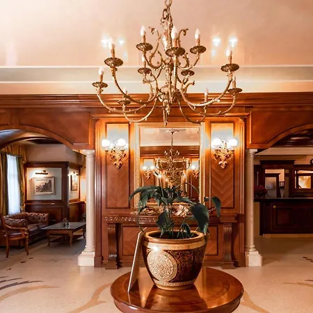 Festa Winter Palace Hotel Boroveț