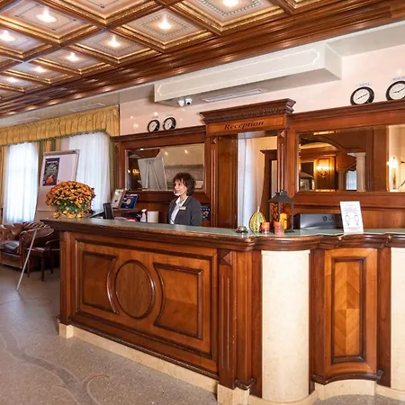 Festa Winter Palace Hotel