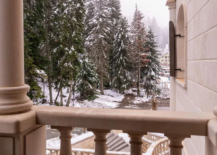 Festa Winter Palace 5*