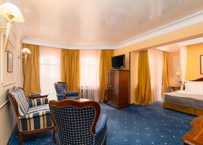 Festa Winter Palace Hotel 5*