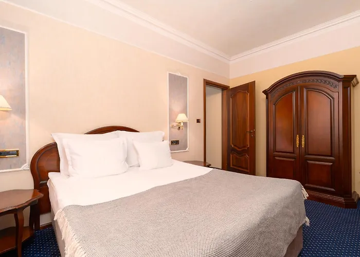 Festa Winter Palace 5*