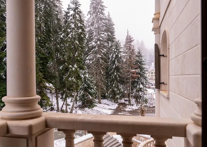 Festa Winter Palace Hotel